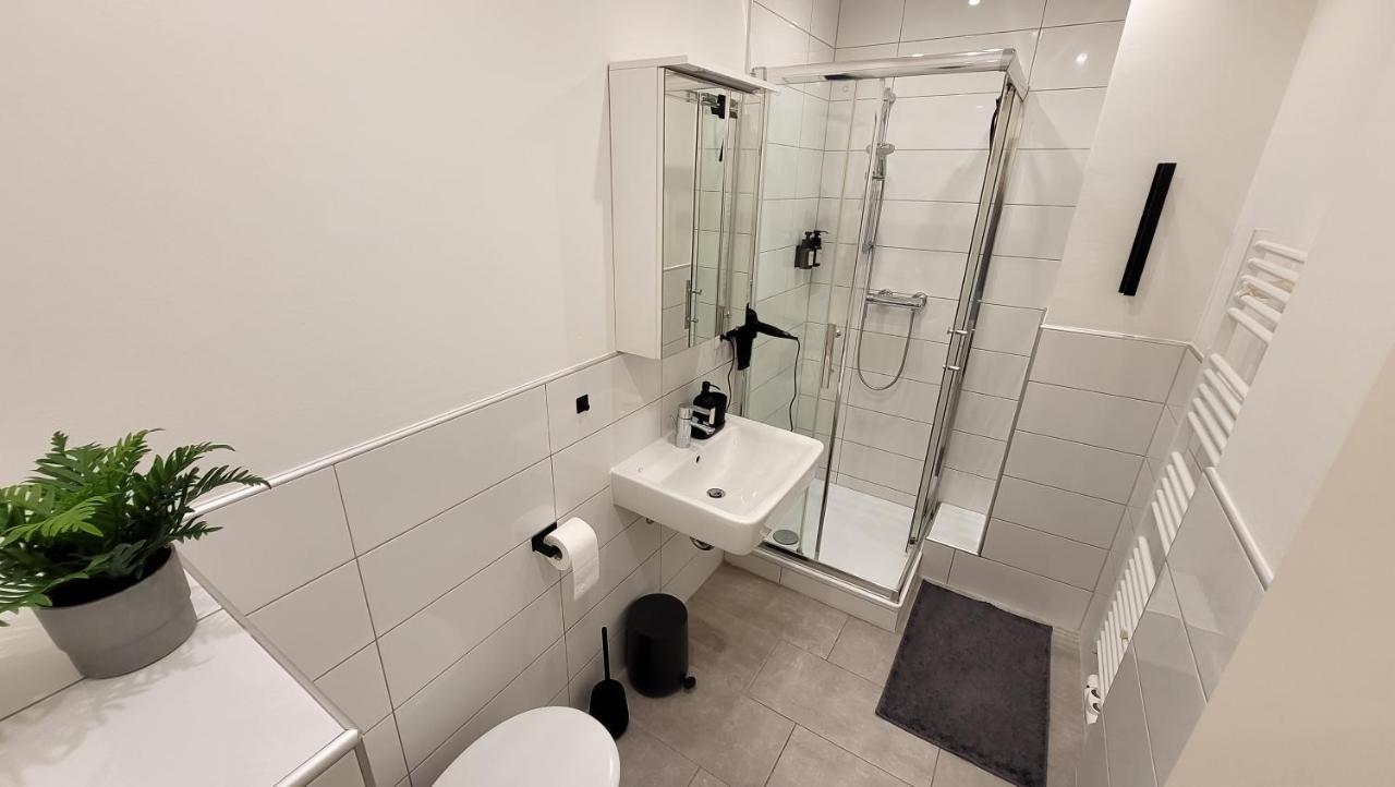Business & Family - Zentral, 24H Check-In, Xxl Tv Apartment Siegburg Exterior photo